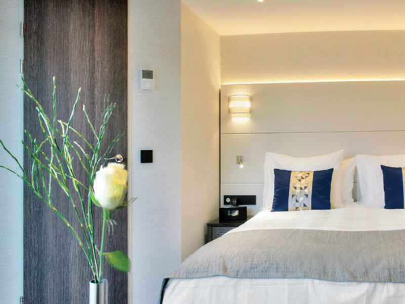 Category 5 | Diamond Deck